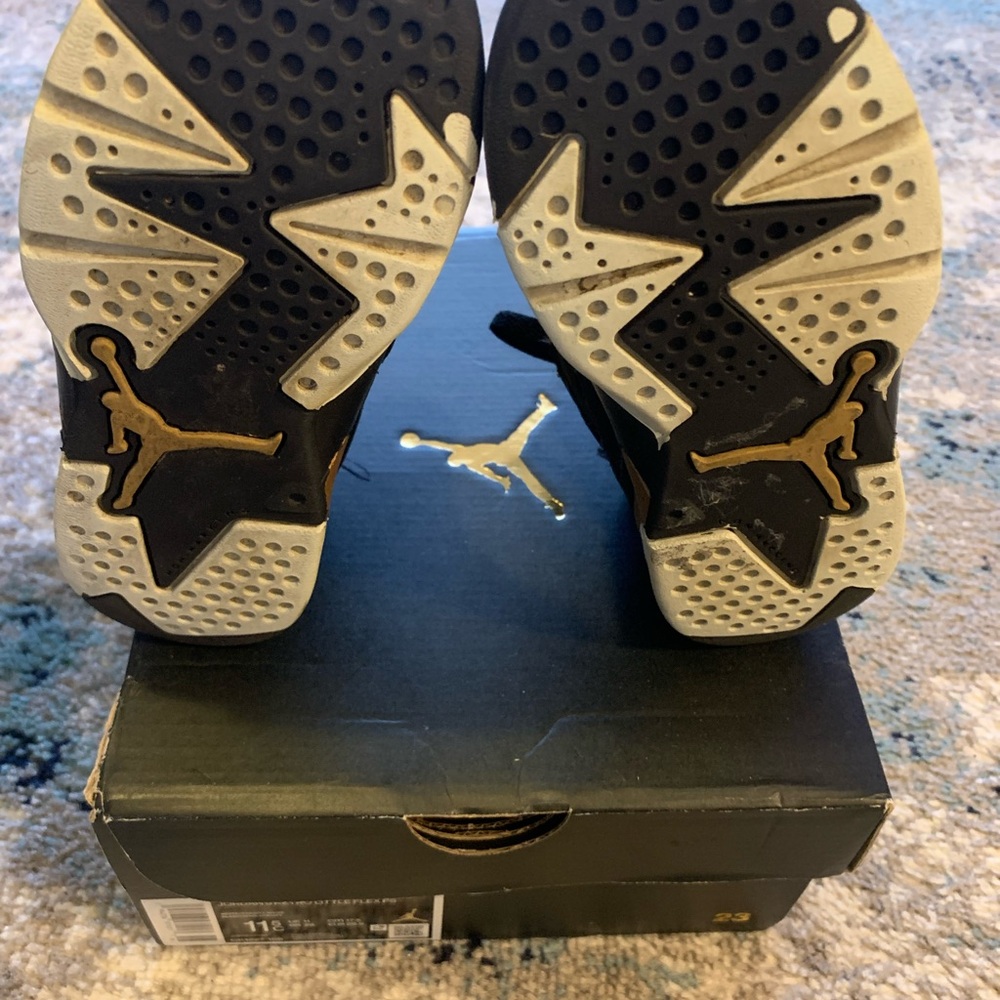 Air Jordan 6 Retro Black Sneakers - Picture 9 of 9